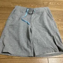 グレーのショートパンツ Lサイズ