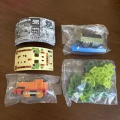 トーマス　恐竜パークへようこそ！編　カプセルトイ　ガチャガチャ
