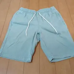 TOPVALU グリーンショートパンツ
