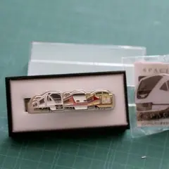 東武鉄道 日光線歴代特急車両ネクタイピン おまけ付き④ラスト出品 東武鉄道 日光線歴代特急車両ネクタイピン 鉄道ネクタイピン