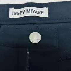 Item thumbnail for item 18103f1a-03cc-4c50-82a5-9c060dd56d73