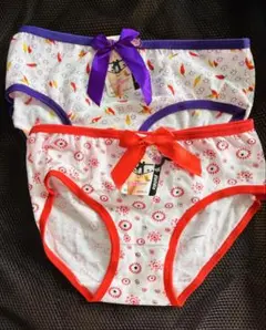 可愛い花柄・面白い唐辛子柄リボン付きショーツコットンパンティ2枚セット紫と赤