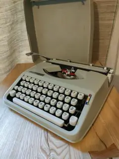 完動品　HERMES baby タイプライター　ドイツ調にカスタムカラ― Yahoo!オークション -「タイプライター hermes」の落札相場