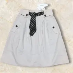 【定価18900円】未使用品　【クイーンズコート】　タックフレアスカート　膝丈