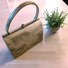 Item thumbnail for item debfb5d0-2de1-4ef9-a69f-64b908200e3d