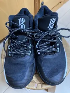 Nike Kyrie バスケットボールシューズ 黒　23㎝