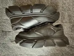 2025年モデル　ZARA チャンキーソールスニーカー　ブラック厚底スニーカー