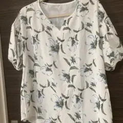 新品　花柄ブラウス　ドロップショルダーゆったりLサイズ