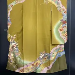 【和】10352c 着物 振袖 金駒刺繍 金彩 金箔 刺繍 花・蝶・鹿の子文様