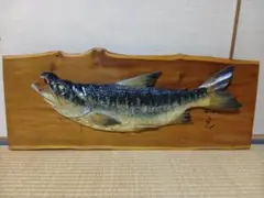 木製魚の彫刻 大きめの装飾品