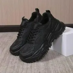 中古品 25.5 スニーカー 厚底 軽量 滑り止め ユニセックス ブラック