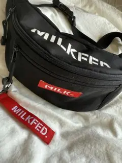 MILKFED. ブラック ボディバッグ