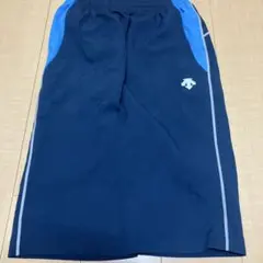 デサント　ネイビーショートパンツ・ハーフパンツ　Lサイズ