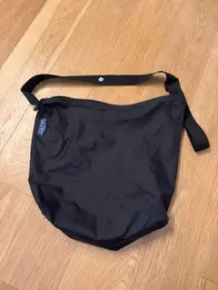 Item thumbnail for item 6c6e3c6f-d32b-4b18-98b9-bf3a3fdd7861