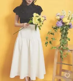 ノエラ❤️エンボススカートホワイト新品同様☆