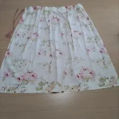 ローラアシュレイ　カーテン　ローズ