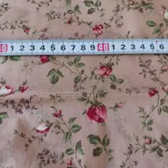 ピンクのバラ柄 綿生地 約 45✕120cm　と約50✕120cmの２枚　164