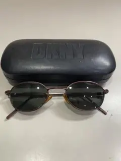 DKNY ダナキャランニューヨーク サングラス ケース付