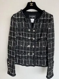 CHANEL ノーカラージャケット