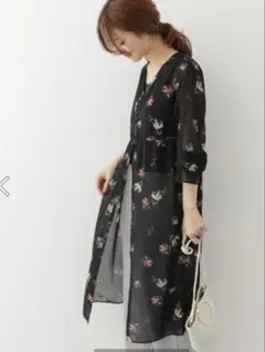 アーバンリサーチドアーズ ダークフラワーシフォンガウンワンピース