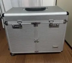 Item thumbnail for item 466228e8-081f-45fc-9947-253052a31d5f