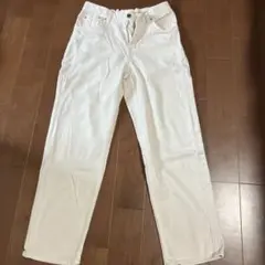 ホワイトデニムパンツ