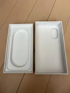 Apple iPhone 16の空箱