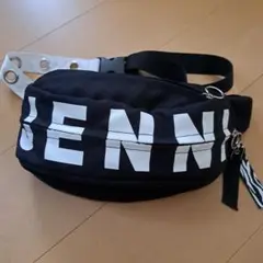 JENNI ロゴ入り ボディバッグ 黒　ウエストポーチ