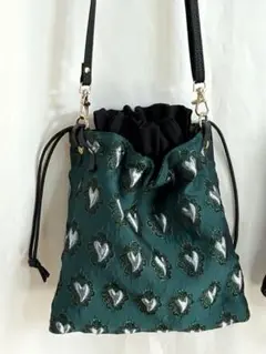 ♡♡ジャガード生地の巾着ショルダー（ダークグリーン×シルバー♡）
