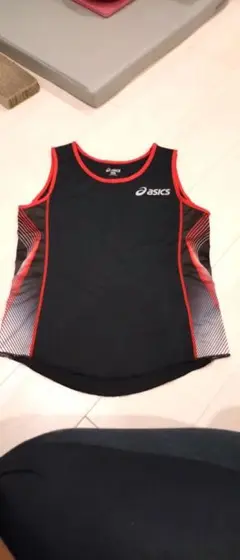 asics 陸上用タンクトップ M 黒/赤（レディース）