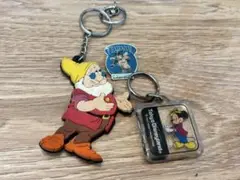 Disney キーホルダー　ミッキー　7人の小人