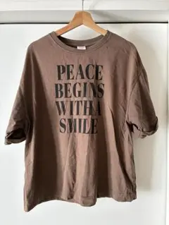 Branca PEACE BEGINS WITH A SMILE Tシャツ