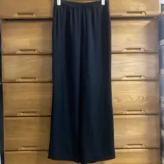 Bellesafeena ブラックパンツ　¥21000
