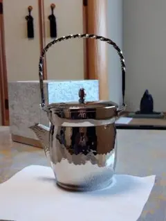 ★高山三松堂 美術漆器銀器　急須　外箱付き