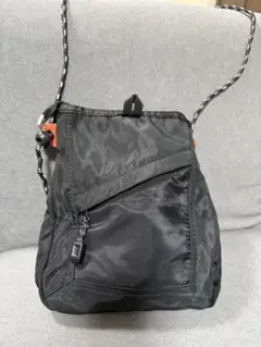 ブラックナイロンサコッシュ