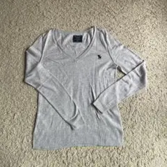 年末年始セールAbercrombie u0026 Fitch Vネックセーター
