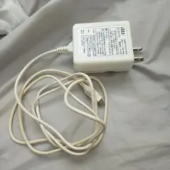 au のアダプター 動作未確認 ジャンク品扱いマイクロ USB
