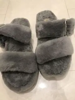 UGG FUZZ YEAH サンダル