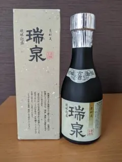 大きシーサー壺（瑞泉43度泡盛入り箱付1800ml ✖︎2送料込み２本で18800 大きシーサー壺（瑞泉43度泡盛入り箱付1800ml ✖︎2送料込み