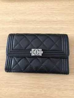 CHANEL ボーイシャネル 中財布 ブラック キャビアスキン