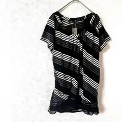 【未使用】トップス　半袖Ｔシャツ　ストライプ　薄手　カットソー　Uネック M