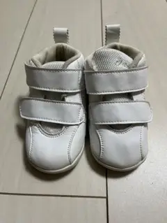 ASICS ホワイト ファーストシューズ　13.5cm