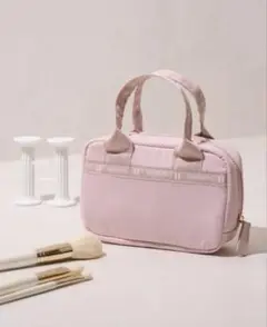 Herlipto ルクアイーレ店 限定ピンクポーチ