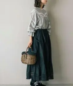 サマンサモスモス 【kazumi×Samansa Mos2】サス付刺繍スカート