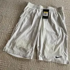 【Nike 】新品・未使用 Dri-FIT ホワイト ハーフパンツ