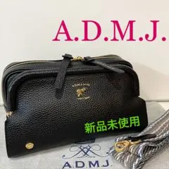 ADMJ THE BEE シュリンク型押し クロスボディバッグ