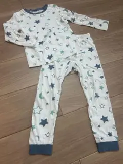 H&M 長袖　星と月柄 パジャマ 4-6歳　約110cm