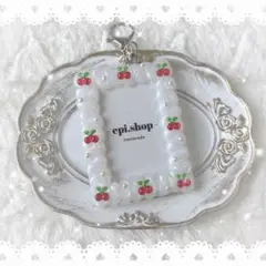 103♡ ホイップデコ トレカキーホルダー トレカケースデコ さくらんぼ 白