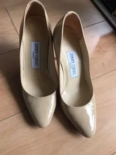 ジミーチュウ エナメルパンプス
