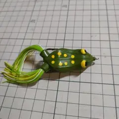 カエル型ソフトルアー 緑色